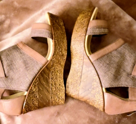 *****SOLD*****           Herever Wedges - Picture 14 of 15